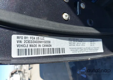 2022 Dodge Challenger Sxt z USA, uszkodzony, nr VIN 2C3CDZAG5NH132230